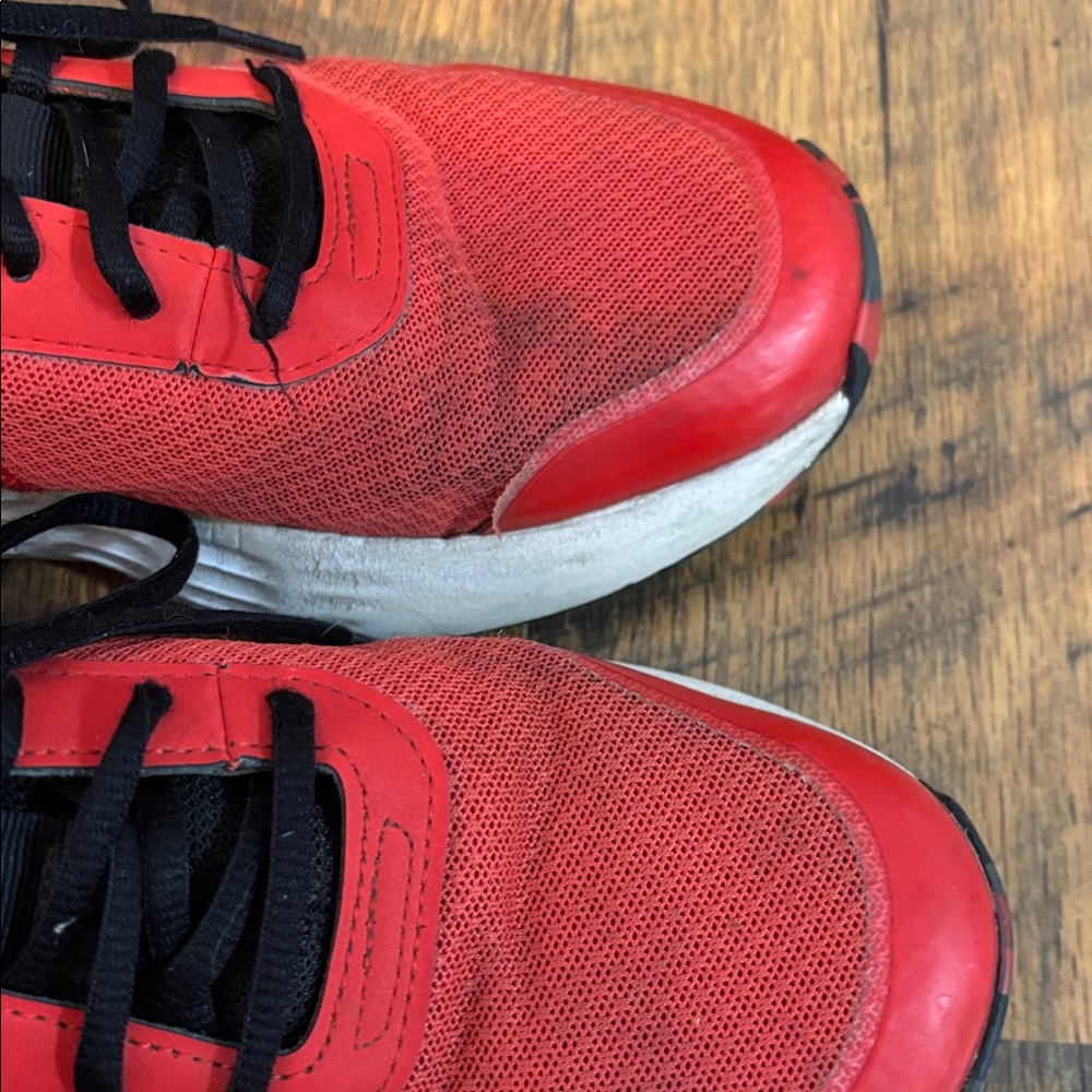 Adidas Red and Black Running Shoes - Picture 3 of 8
